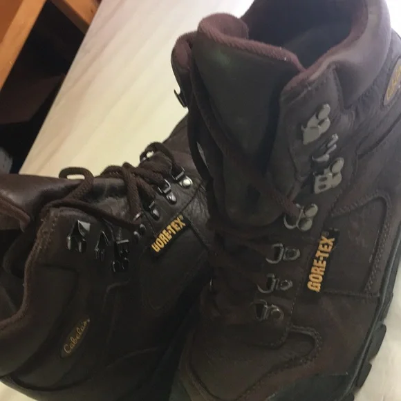 Cabelas boots - Picture 3 of 8